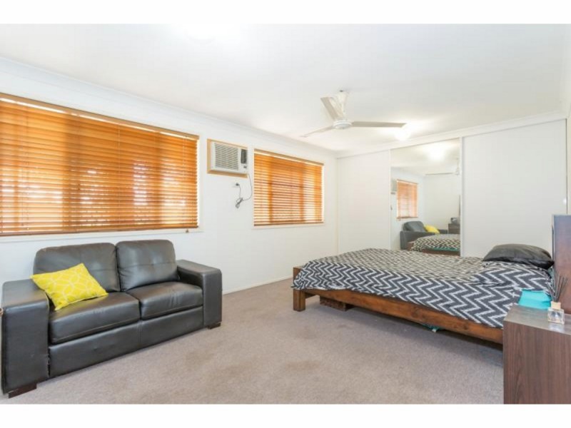 2 Viv Close, Parkhurst QLD 4702